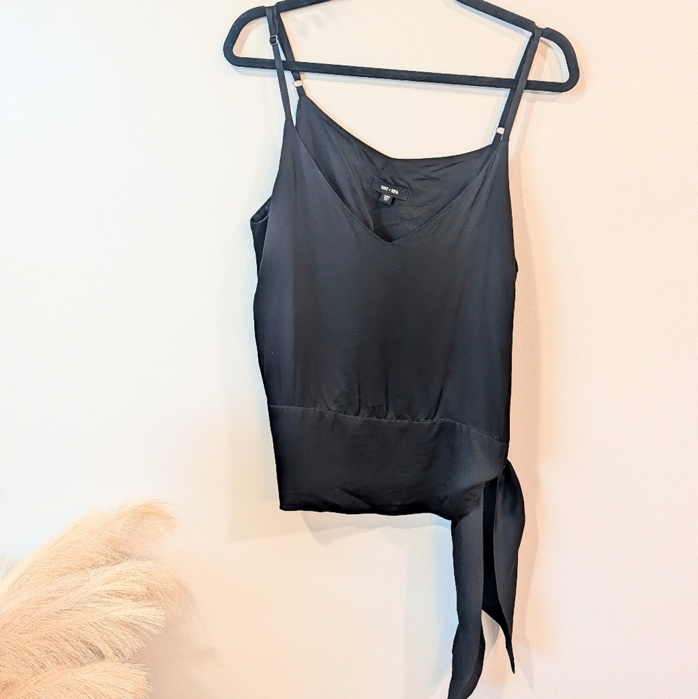 Saint And Sofia  Black Top With Tie Side Sz 10